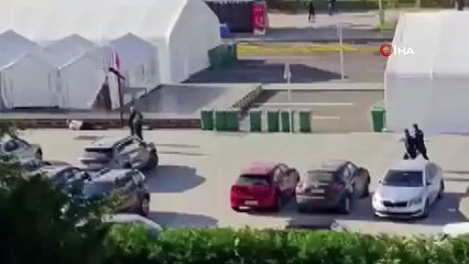 Sırbistan'da parlamento binası önünde ''terör'' saldırısı