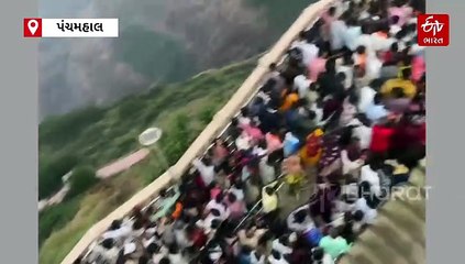 બેસતા વર્ષે પાવાગઢમાં ભાવિકોનું ઘોડાપુર, માંચીથી નીજ મંદિર સુધી લાગી ભાવિકોની લાંબી કતાર