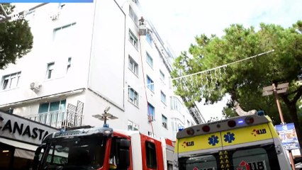 Antonella Ambrosi morta nell'incendio a Riccione. Il video