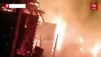 बहराइच में पटाखे की चिंगारी से चार मकानों में लगी आग; लाखों के नुकसान की आशंका, आग पर काबू पाया