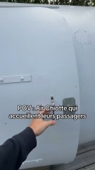 Air chiottes qui accueillent leurs passagers