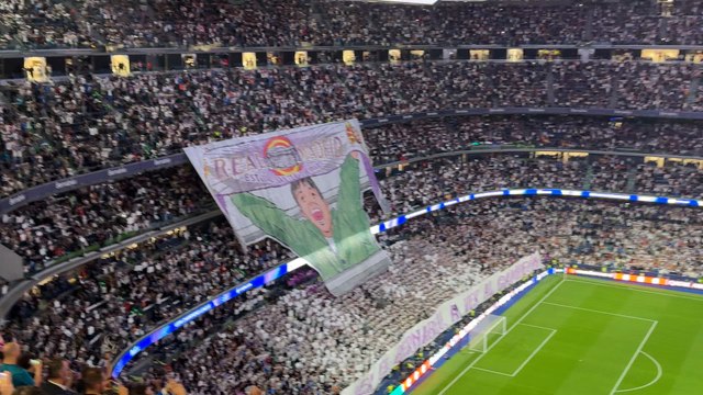 El emocionante tifo a Lucas Vázquez en el Real Madrid vs. Juventus