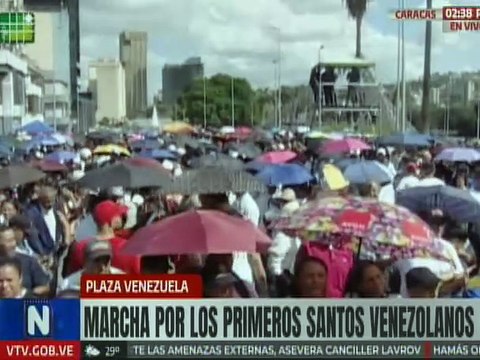 Caraqueños marchan para honrar a los Santos venezolanos José Gregorio Hernández y Carmen Rendiles