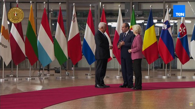 شاهد لحظة وصول الرئيس السيسي إلى مقر انعقاد منتدى الأعمال المصري الأوروبي في بروكسل