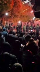 تجدد المواجهات العنيفة في دبلن لليوم الثاني