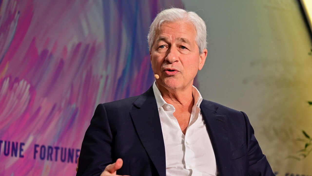 JPMorgan’s Jamie Dimon gives "100%" every single day even after years in the job