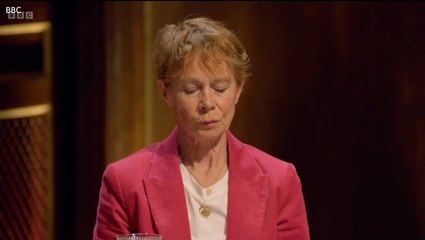 Celebrity Traitors stunned as group divide leads to unprecedented roundtable decision