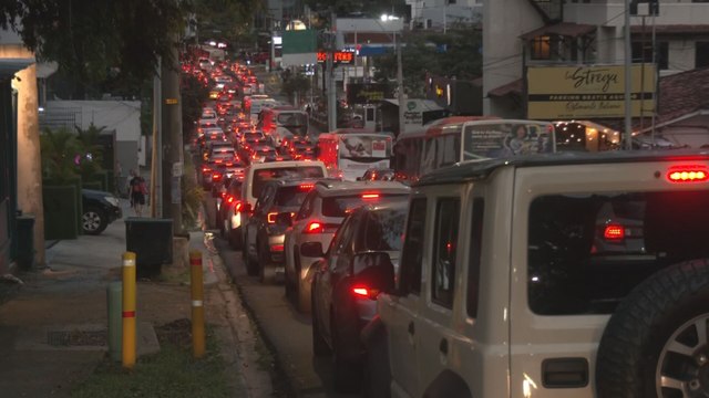 Reportan congestionamiento vehicular en varios puntos de la capital