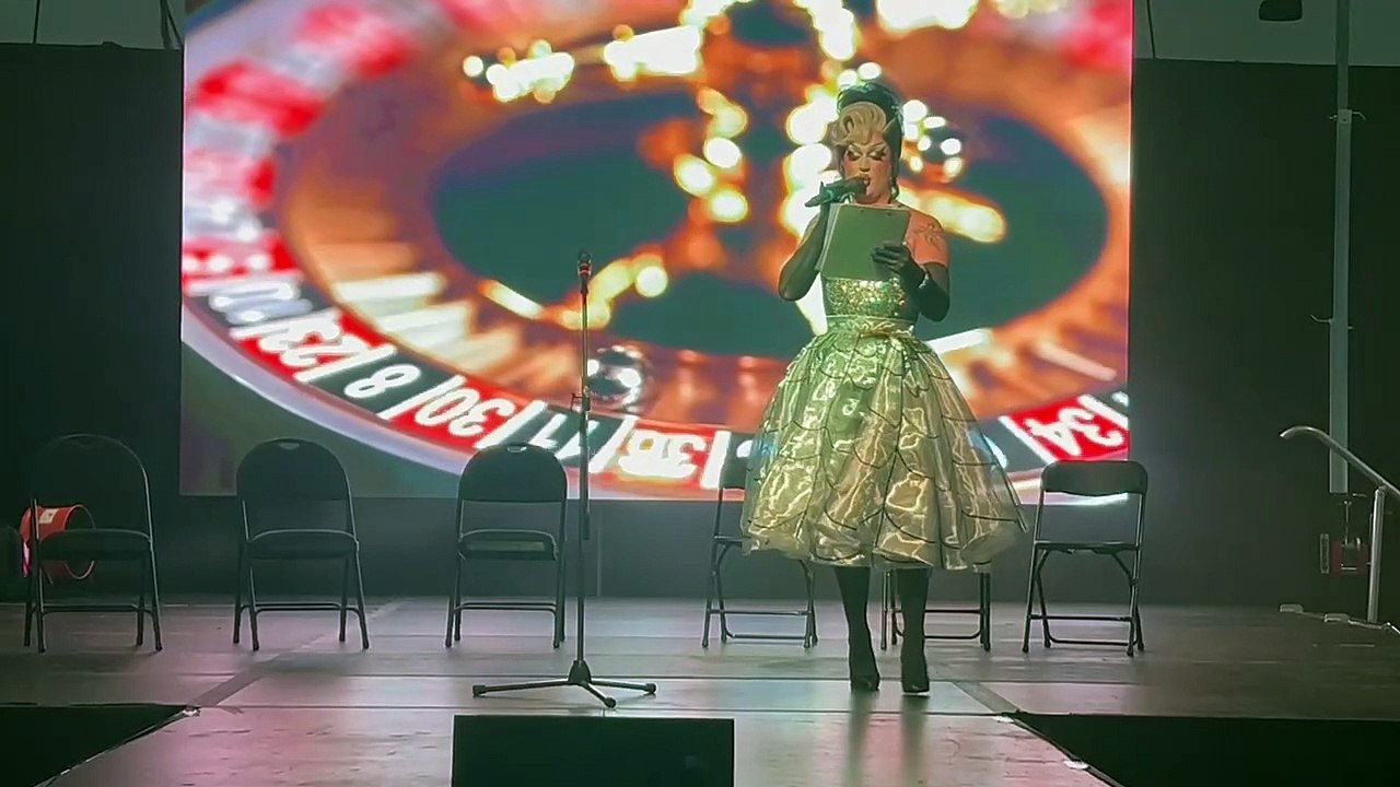 Las Vegas Hypnotist Blows Everyone's Mind!