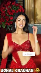 Bollywood Actress Sonal Chauhan in Red Saree 🌹🔥❤️