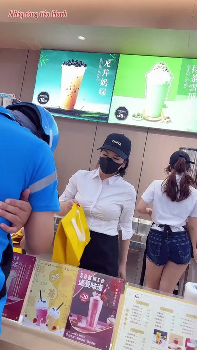 7. Anh shipper ngỡ ngàng trước màn quẩy của Tiểu Thanh 💃🔥 #Shorts