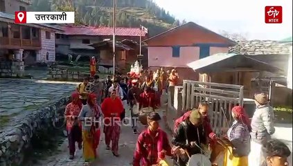 वाद्य यंत्रों के साथ यमुनोत्री पहुंची शनि देव महाराज की डोली, जानिये मां यमुना से क्या है कनेक्शन