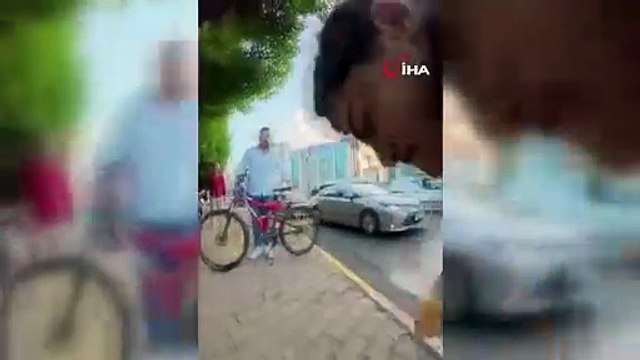 Sokakta ağızlıksız gezdirilen ’Rottweiler’ cinsi köpek dehşet saçtı... O anlar kamerada