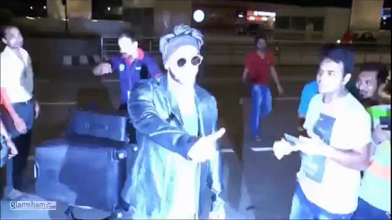 Did Ranveer Singh just drop a hint about Sanjay Leela Bhansali’s Padmavati with Deepika? 👀 The suspense is killing us!   #glamsham #ranveer singh #deepika padukone #sanjay leela bhansali #padmavati #bollywoodbuzz #filmtalk #celebritynews  glamsham, ranve