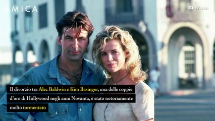 Ireland Baldwin, l'infanzia tormentata della figlia di Alec e Kim Basinger: «Assenti e narcisisti»