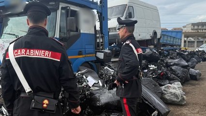 Trovato il deposito delle moto rubate a Roma e Napoli, blitz dei carabinieri