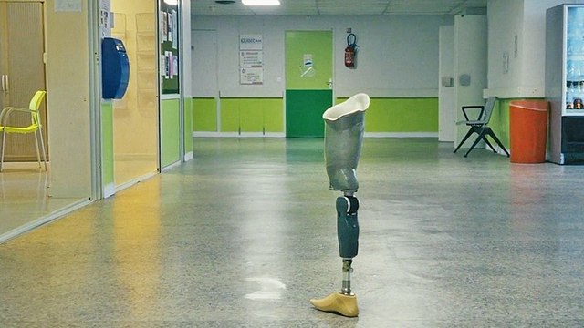 Dis-moi sur quel pied tu danses Bande-annonce VF