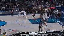 Mavericks - Cooper Flagg marque son premier panier en NBA