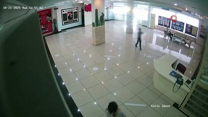 Antalya’da velinin öğretmeni darbettiği iddiası