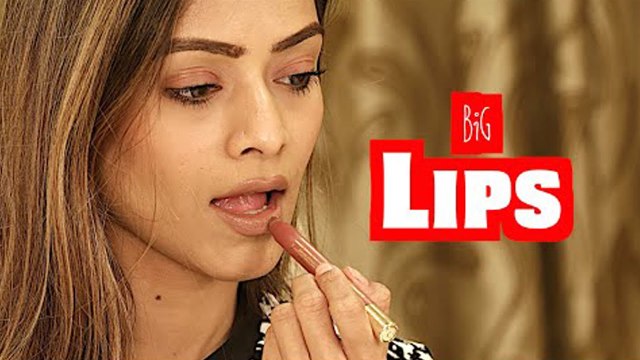 How To Make Your Lips Look Bigger | Fake Big Lips Tutorial | Foxy Makeup Tips