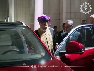 أردوغان يهدي سلطان عُمَان سيارة كهربائية - فيديو