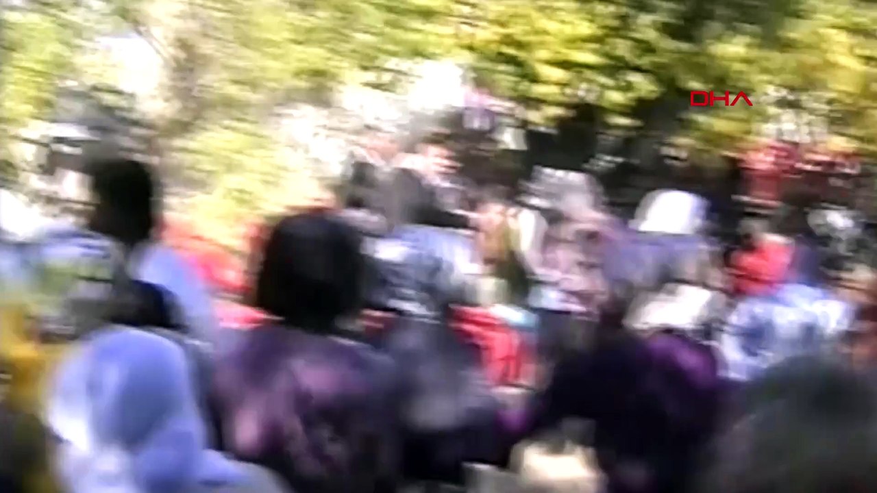 Van'daki depremde babası ve 2 kız kardeşini kaybetti!