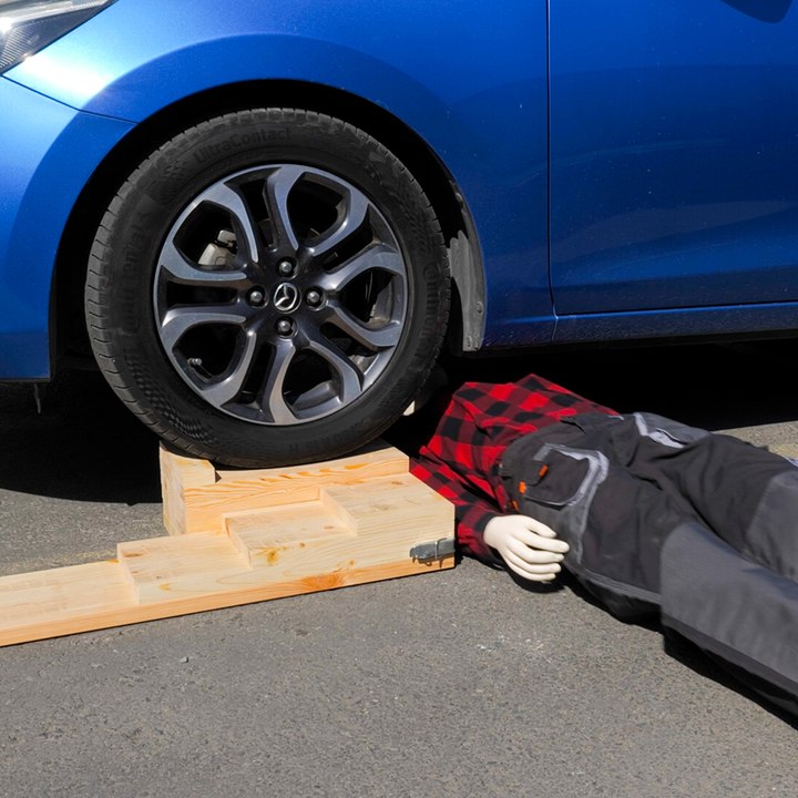 Engineering a wooden car jack. Crazy DIY project ⚙️🚗