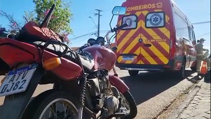 Bombeiros atendem vítima de acidente na Rua Europa, no Periolo