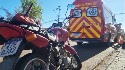 Bombeiros atendem vítima de acidente na Rua Europa, no Periolo