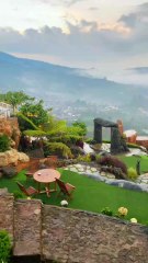 Pemandangan Gunung Yang Sangat Indah dan Cuaca Cerah