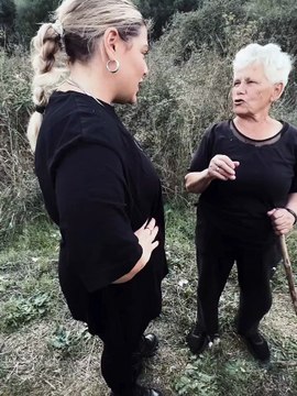 Δανάη Μπάρκα: Στο χωριό του μπαμπά της - Η σχέση μεταξύ τους σήμερα & το throwback στο παρελθόν!