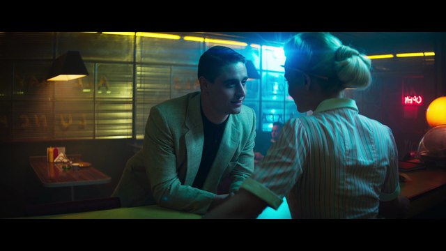 Terminal Film Extrait - Margot Robbie donne une bonne leçon