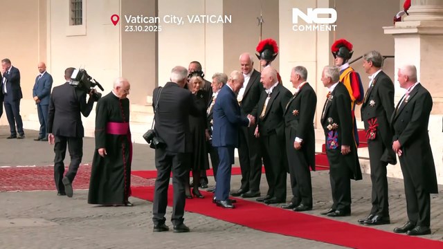 پادشاه و ملکه بریتانیا به همراه پاپ لئو در واتیکان به نیایش پرداختند