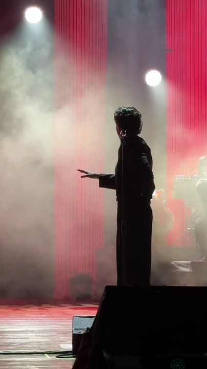 "¡Me olvidé el micrófono!": El divertido "error" de cantante de Il Volo se hace viral