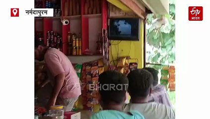 तेज रफ्तार बोलेरो ने फिल्मी अंदाज में 3 बार मारी पलटी, वीडियो देख दंग रह गये लोग