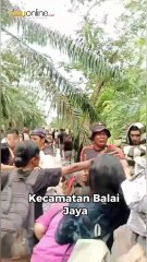 Bentrok Antara Perusahaan dan Warga Desa Balam Sempurna, 7 Orang Luka-Luka