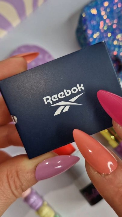 Mini Brands Sneakers Reebok   👟