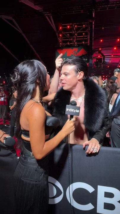 VMAS Red Carpet: YUNGBLUD