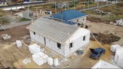 Building a Budget House. The Best Roof - Part 3(360P)
