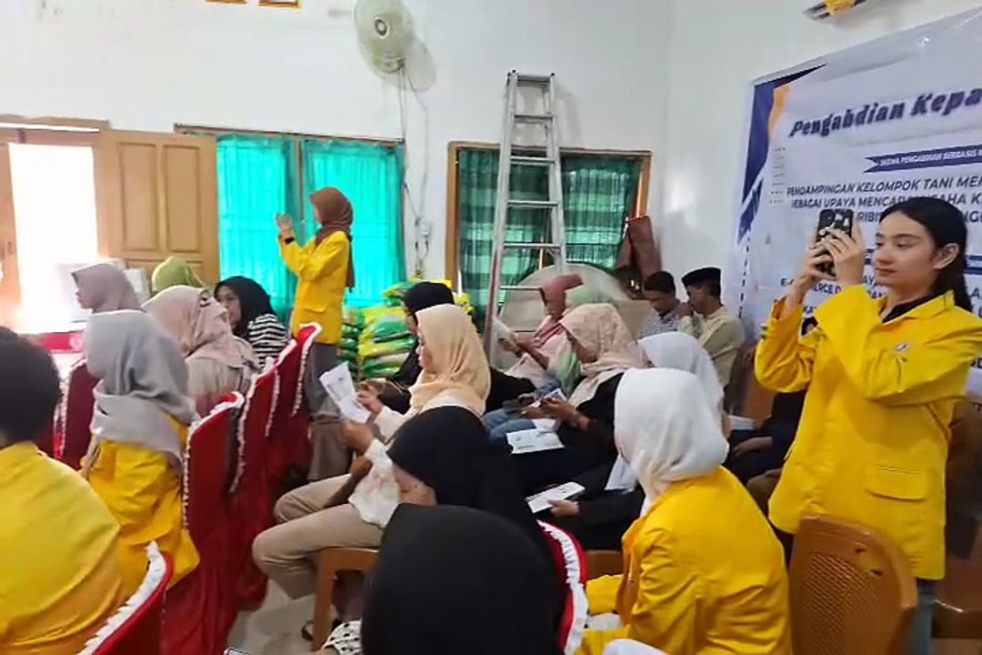UNSRI  Gelar Pelatihan E-Commerce untuk UMKM Sungai Rebo
