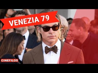 Chris Pine sul red carpet di Don't Worry Darling a Venezia 79