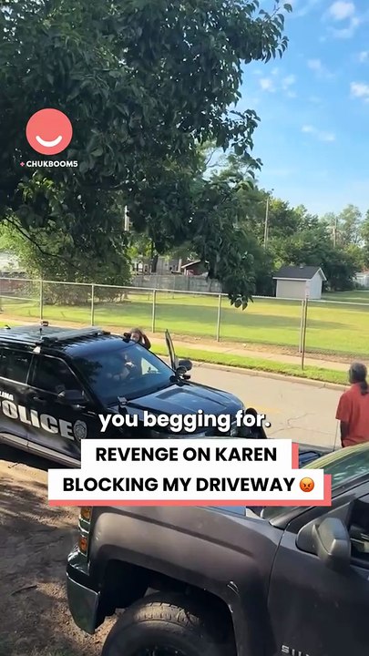 It's a SHARED driveway 🙄😡