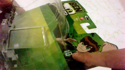 Análise- Boneco Ben (V.2) Com Casaco Branca- Ben 10 Omniverse