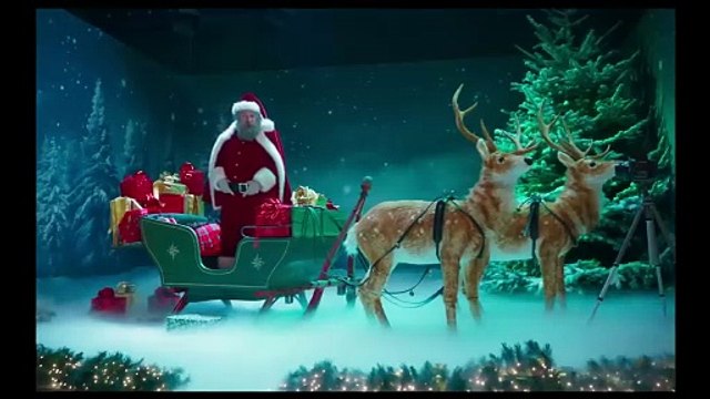 Patrick Timsit est le Père-Noel : bande-annonce de À la Poursuite du Père-Noël (vf)