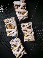 Tortine di mele “fantasma” e cannella: per la notte di Halloween