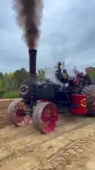 le tracteur en pleine mouvement