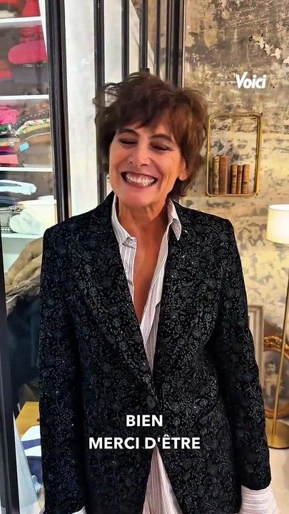 ✨ @inesdelafressangeofficial a célébré avec élégance les 10 ans de sa marque iconique. Toujours aussi rayonnante, la créatrice et icône du chic parisien a partagé avec humour et simplicité le secret de cette longévité : “être entourée de gens qu’on aime…