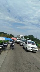 Padres de familia bloquean el puente Chimoré en el Trópico de Cochabamba