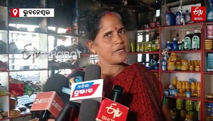 ଏକ ନମ୍ବର ହାଟ ଅଗ୍ନିକାଣ୍ଡ ଘଟଣା, ଅଙ୍ଗାର ଭିତରୁ ଜୀବିକାର ଉତ୍ସ ଖୋଜୁଛି ବ୍ୟବସାୟୀ