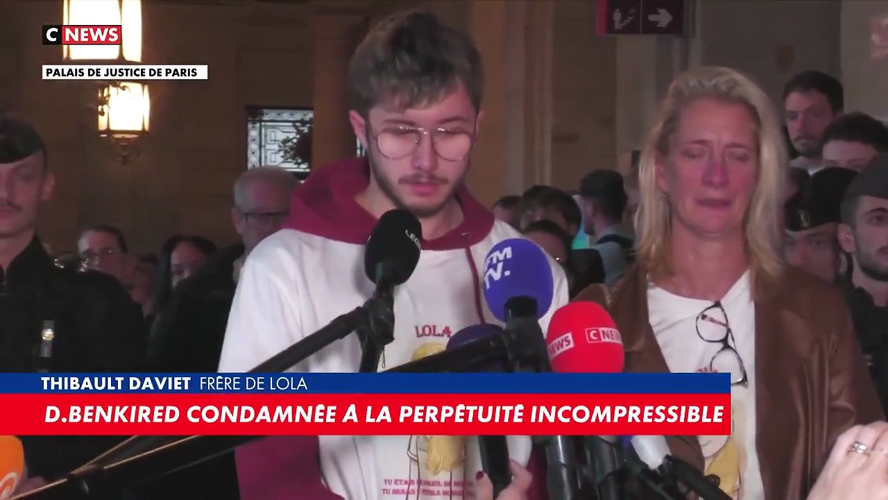 Meurtre de Lola - Les déclarations très émouvante de son frère et de sa maman à la sortie du tribunal : "On a eu ce qu'on voulait, on a restauré la mémoire de Lola, même si ça ne la fera pas revenir"